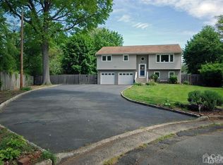 100 Farragut Ave, Middlesex, NJ 08846
