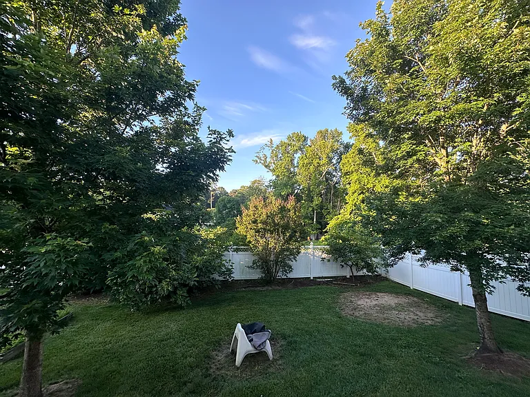 1820 Pear Tree Ln — Photo 17