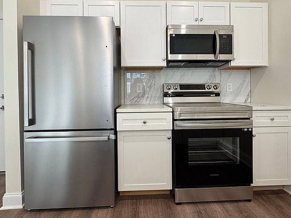 3rd image of 749 Vose Ave #213