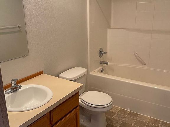 4th image of 10833 SE 200th St #G5