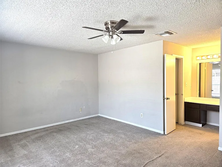 13427 Juniper Point Dr — Photo 32