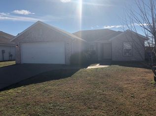 6105 SW Meadow Well Ave, Bentonville, AR 72712