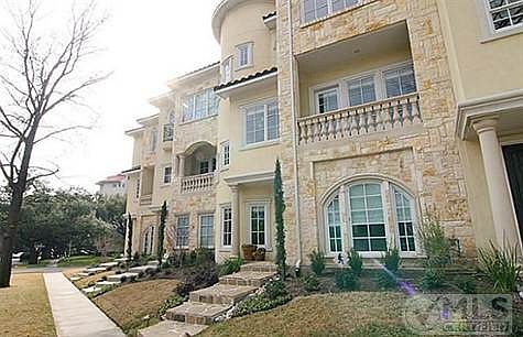 1st image of 4301 Lomo Alto Dr APT B