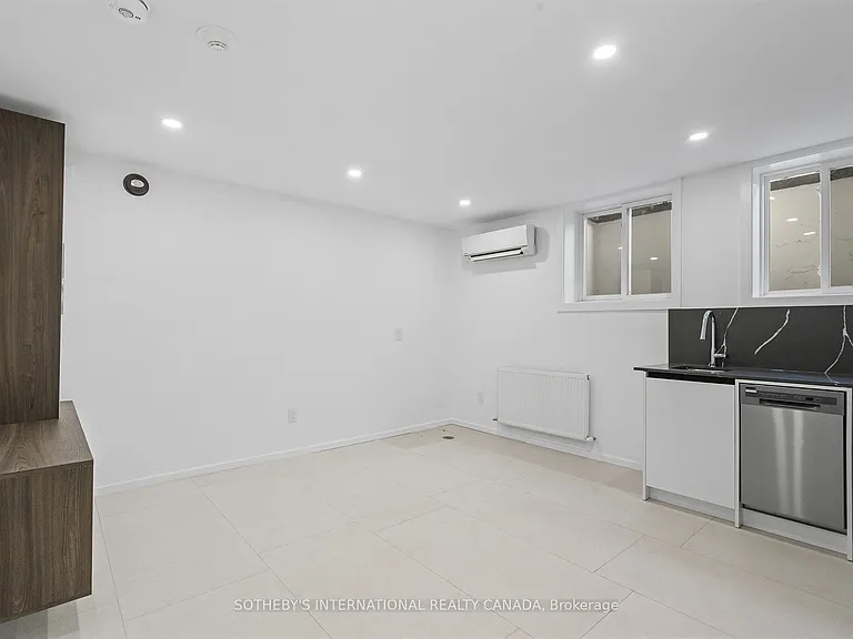 1340 Avenue Rd #B — Photo 13