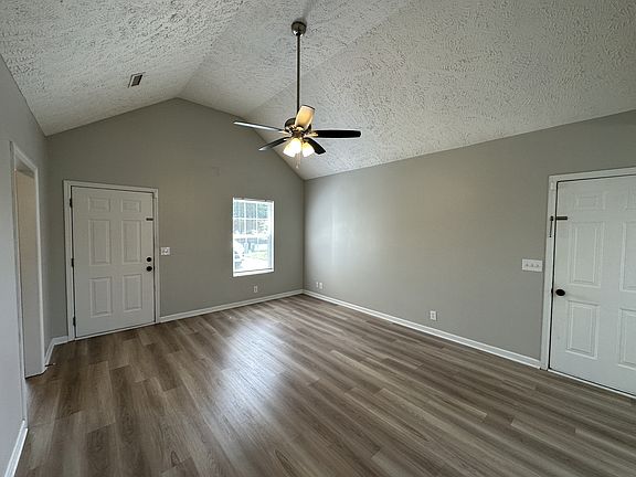 3rd image of 2815 Elijah Dr