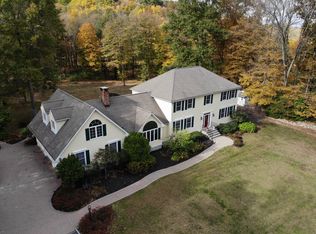 24 Sanfordtown Rd, Redding, CT 06896