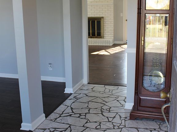 2nd image of 5815 Cloverland Dr