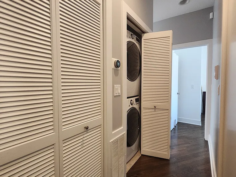 3900 W Cornelia Ave #2W — Photo 25