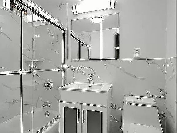 4th image of 417 W 56th St #C3