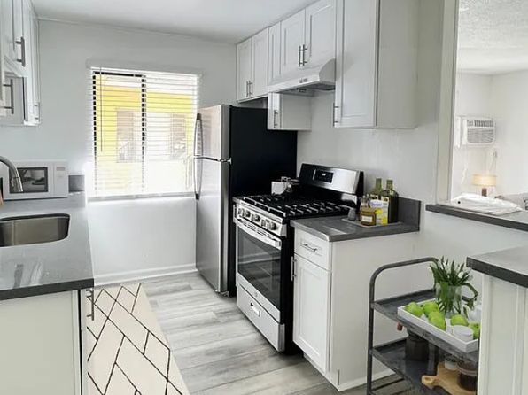 2351 Warwick Ave APT 10
