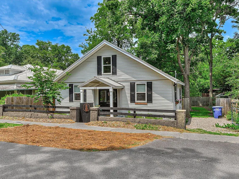 116 Edgefield Ave — Photo 4