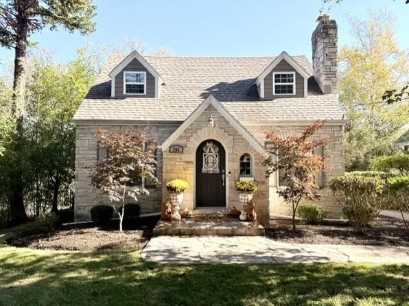 700 Elm Grove ROAD, Elm Grove, WI 53122