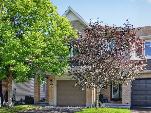 848 White Alder Ave, Ottawa, ON K1T 0H1