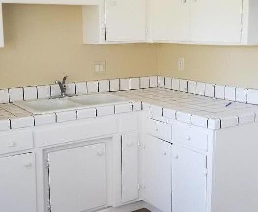 4th image of 3236 Williamsburg Dr