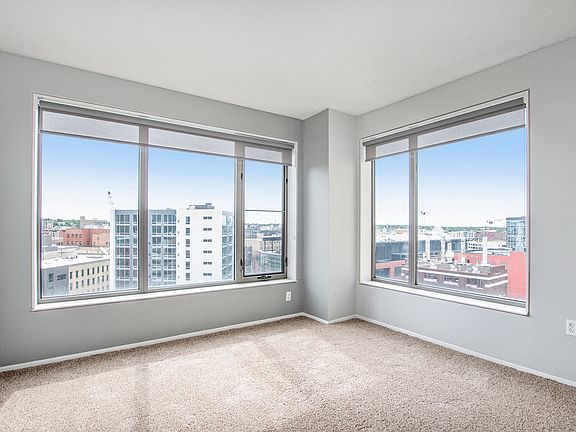 2nd image of 201 W Fulton St #1208