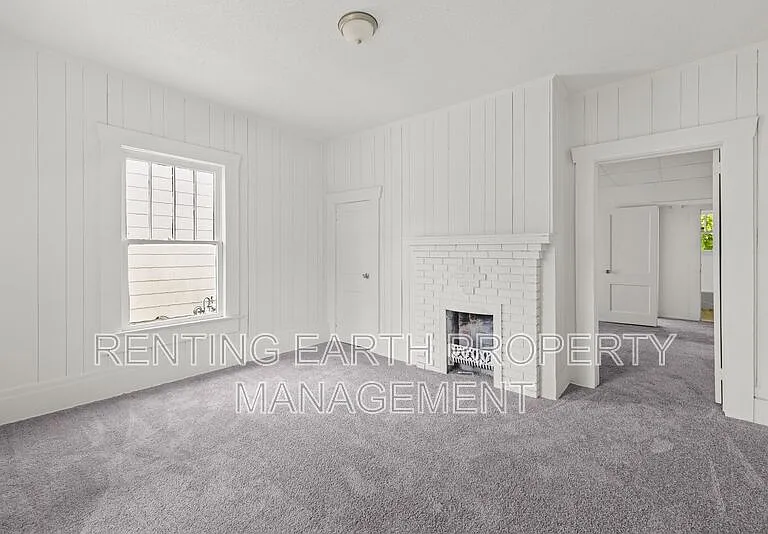4813 Court S — Photo 10