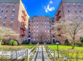 780 Bronx River Rd APT A28, Bronxville, NY 10708