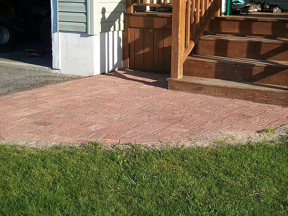 New paver stone walkway