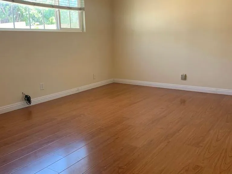 1512 Abelian Ave — Photo 4