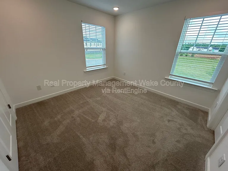 156 Sargents St — Photo 32