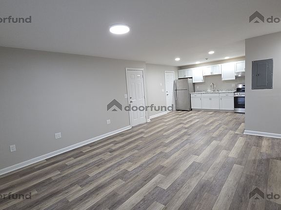 3rd image of 200 Columbus St APT 5