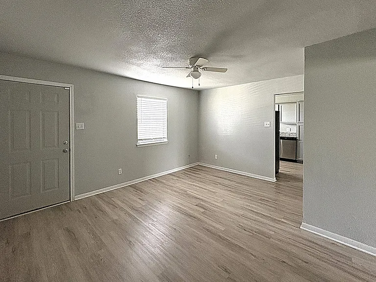 305 Northern Dove Ln #A — Photo 2