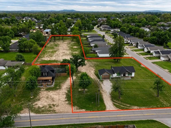 904 & 906 E New Hope Rd, Rogers, AR 72758