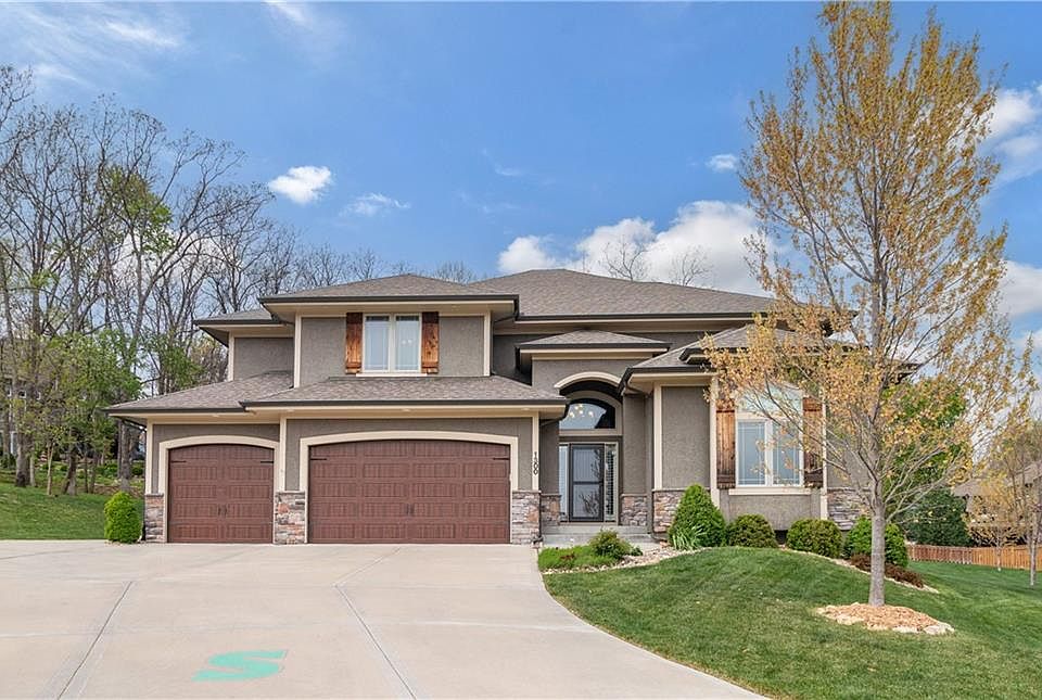 1st image of 1300 NE Woods Edge Ct