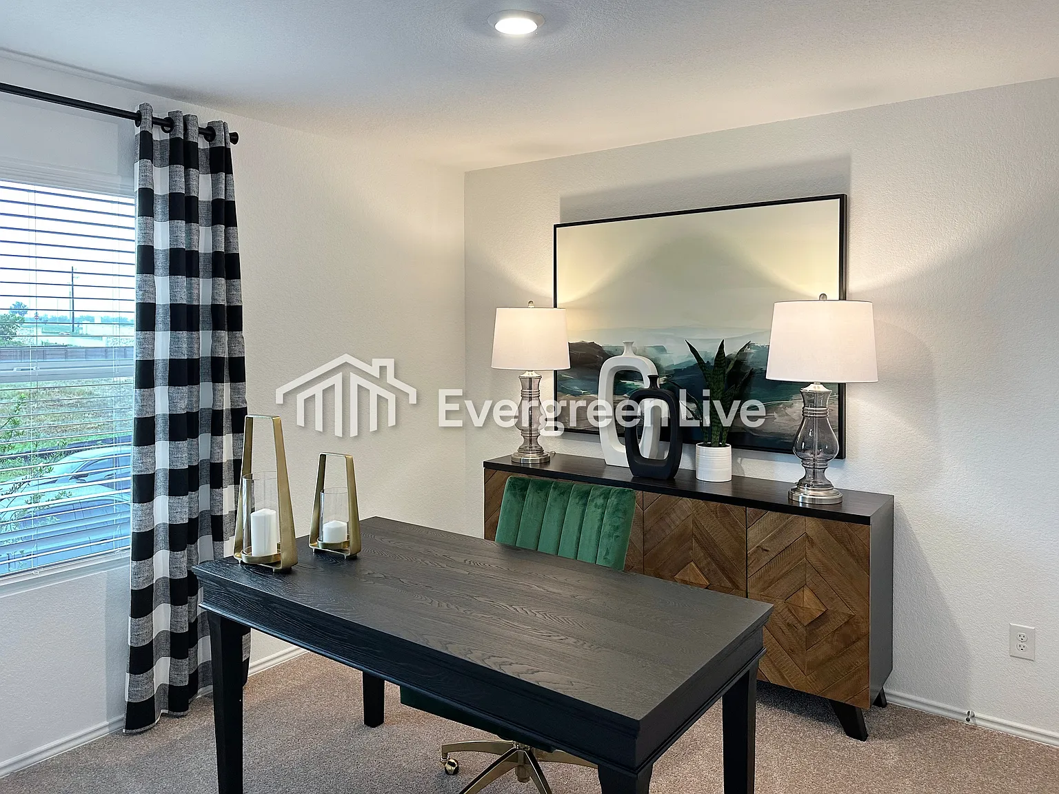 4 bed, 2.5 bath, 1891 sqft, $1,610 — Photo 4