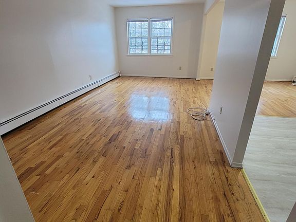 4th image of 29-27 Bell Blvd