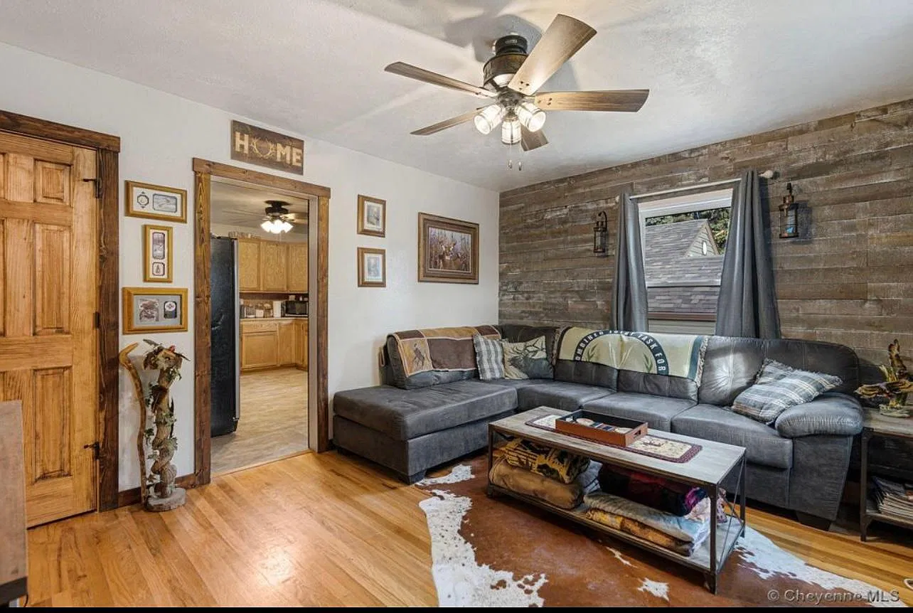 1811 Hugur Ave — Photo 3