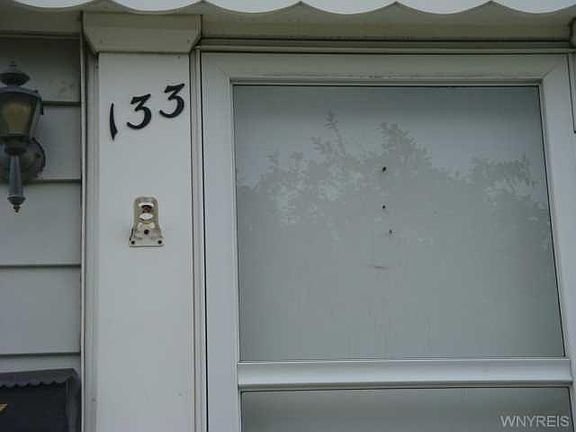 2nd image of 133 Cresthill Ave