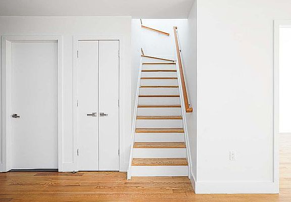 3rd image of 10 W 132nd St