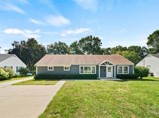 2237 W 79th St, Prairie Village, KS 66208