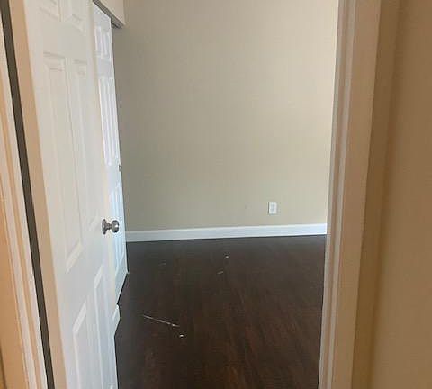 5th image of 556 Fieldmount Dr