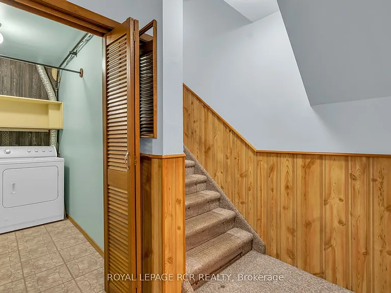 126 Nelson St W #A — Photo 9