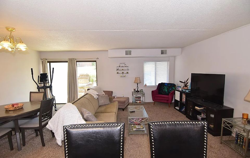 1st image of 118 Gretchen Dr #2B