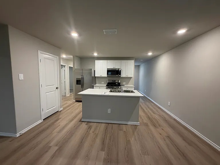 5512 Flannel Ln — Photo 4
