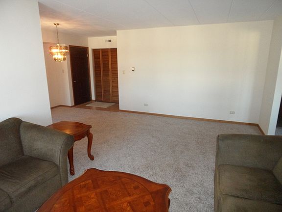 4th image of 5008 Circle Ct #G-17