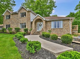 14369 E Bagley Rd, Middleburg Heights, OH 44130