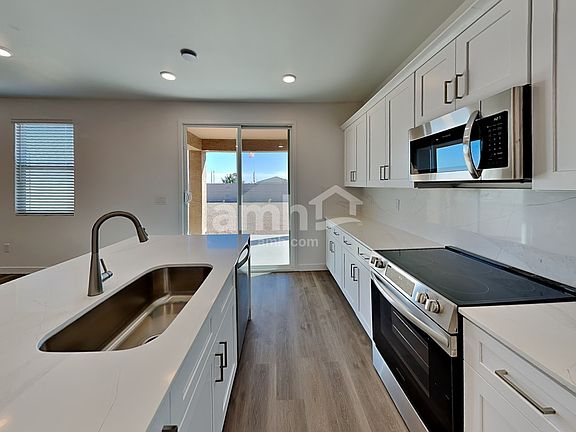 4th image of 25687 N 184th Dr