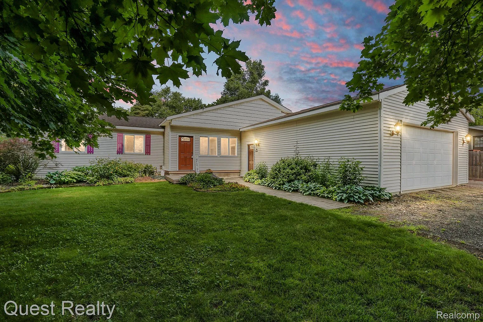 9181 Sherwood Dr photo 1