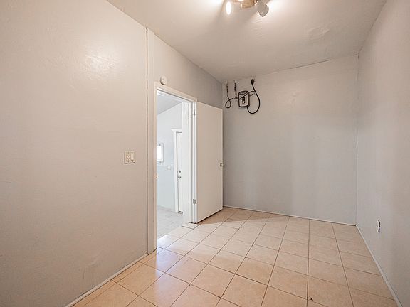 5th image of 610 N 9th St APT 3