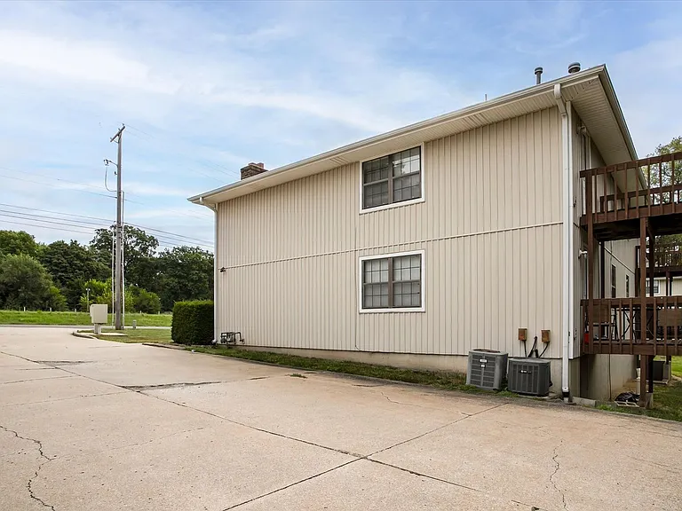 11017 11023rd Route 350 E — Photo 26