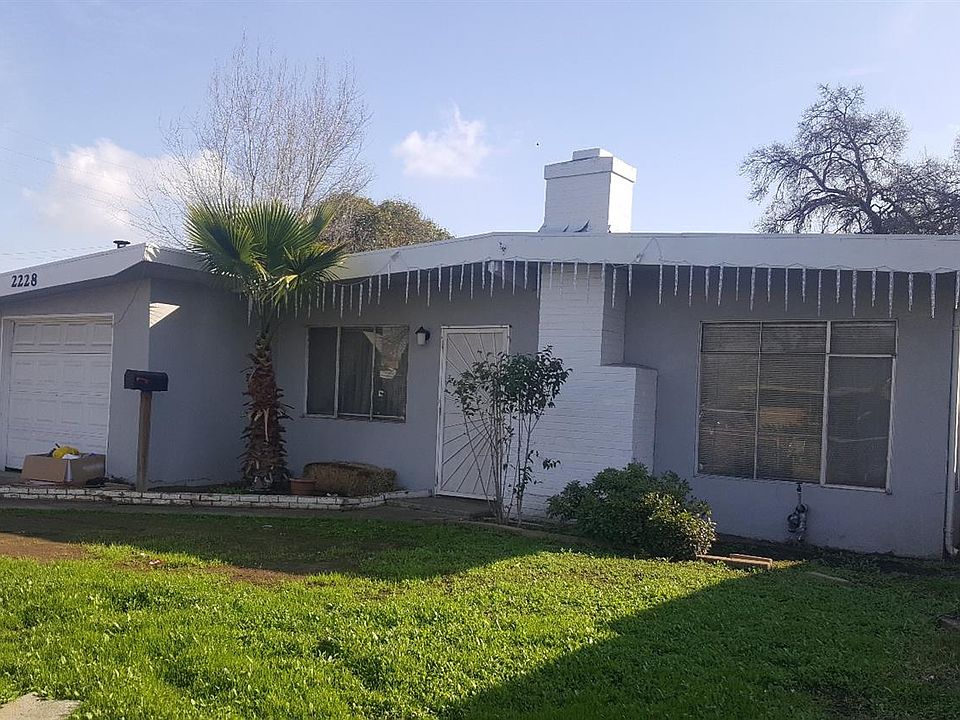 1st image of 2228 E Flora St