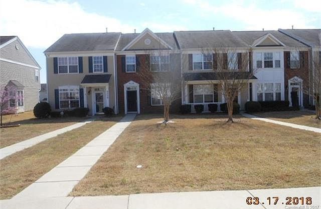 1st image of 9534 Inglenook Ln #238