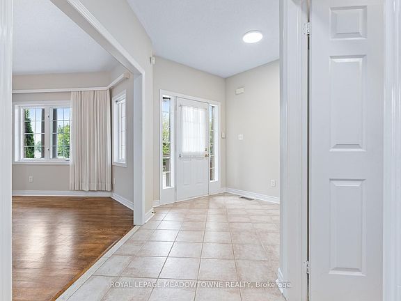3rd image of 10 Orchard Park Gate