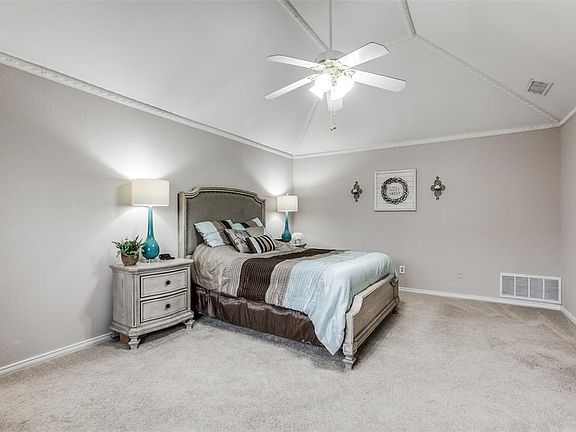 5th image of 1428 Scarborough Ln