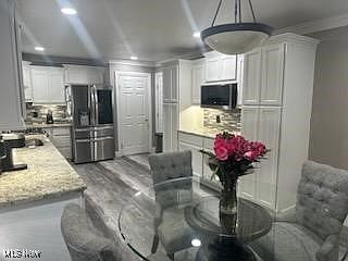 2nd image of 306 Crimson Cir
