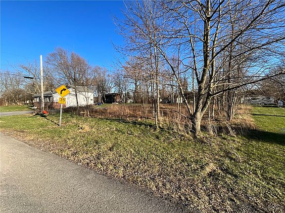3rd image of 3244 W Lake Rd #7